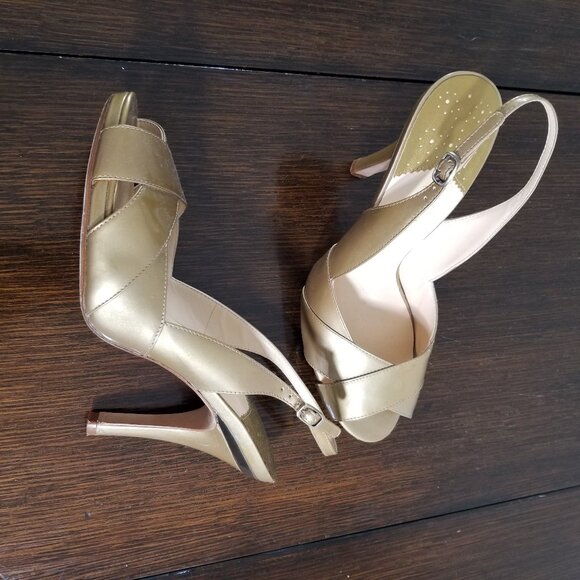 Cole Haan Womens 9B Nike Air Gold Patent Leather Heel Sling Back Open Toe Heels - Picture 9 of 12